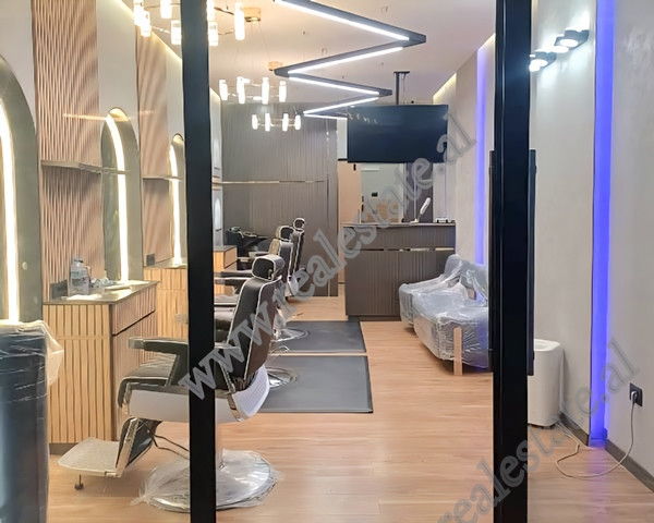 Dyqan dhe Biznes me qira prane Kompleksit Dinamo ne Tirane